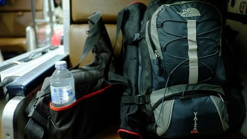 SURSE Senatorul PSD Romeo Gheorghe, ex-SOS, membru în Comisia pentru cercetarea abuzurilor, combaterea corupției și petiții, suspectat de furt / Ar fi sustras un rucsac dintr-un hotel din Piatra Neamț, ce conținea o tabletă și o sumă de bani