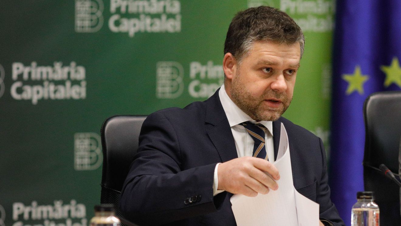 Ciprian Ciucu obține votul Consiliului General pentru consolidarea clădirilor cu risc seismic, combaterea graffiti-ului și noul regulament de ridicare a mașinilor. Primarul general: „Ne-a ajuns cuțitul la os” / „Dacă nu luăm în acest scurt mandat niște decizii, ne va lua dracu' pe toți”