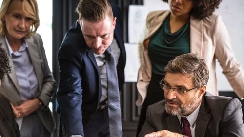 Studiul internațional TALIS 2024: Majoritatea profesorilor români de gimnaziu se declarau mulțumiți de salarii și de condițiile de muncă anul trecut – mult peste media OCDE