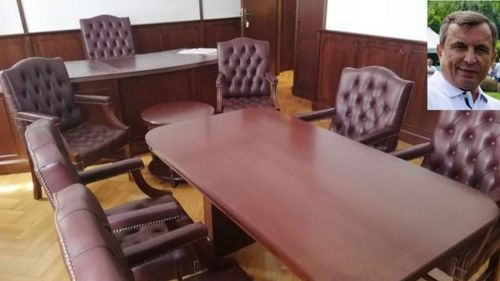 Cheltuieli de lux la o universitate din Iași: rectorul Gerard Jităreanu a cumpărat mobilier de 280.000 de euro în plină pandemie