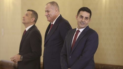 SURSE: Stenograme din ședința PSD / Grindeanu: „Bolojan care le dă tuturor lecții de etică a ieșit la racolat de parlamentari” /  Olguța Vasilescu: „Când alții sunt mămăligi, noi trebuie să arătăm că avem sânge în instalație”