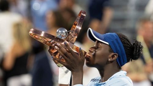 Tânăra senzație Victoria Mboko a învins-o pe Naomi Osaka și a cucerit Canadian Open: „Nu m-aș fi gândit niciodată că voi ajunge în finală” / Ben Shelton câștigă la masculin