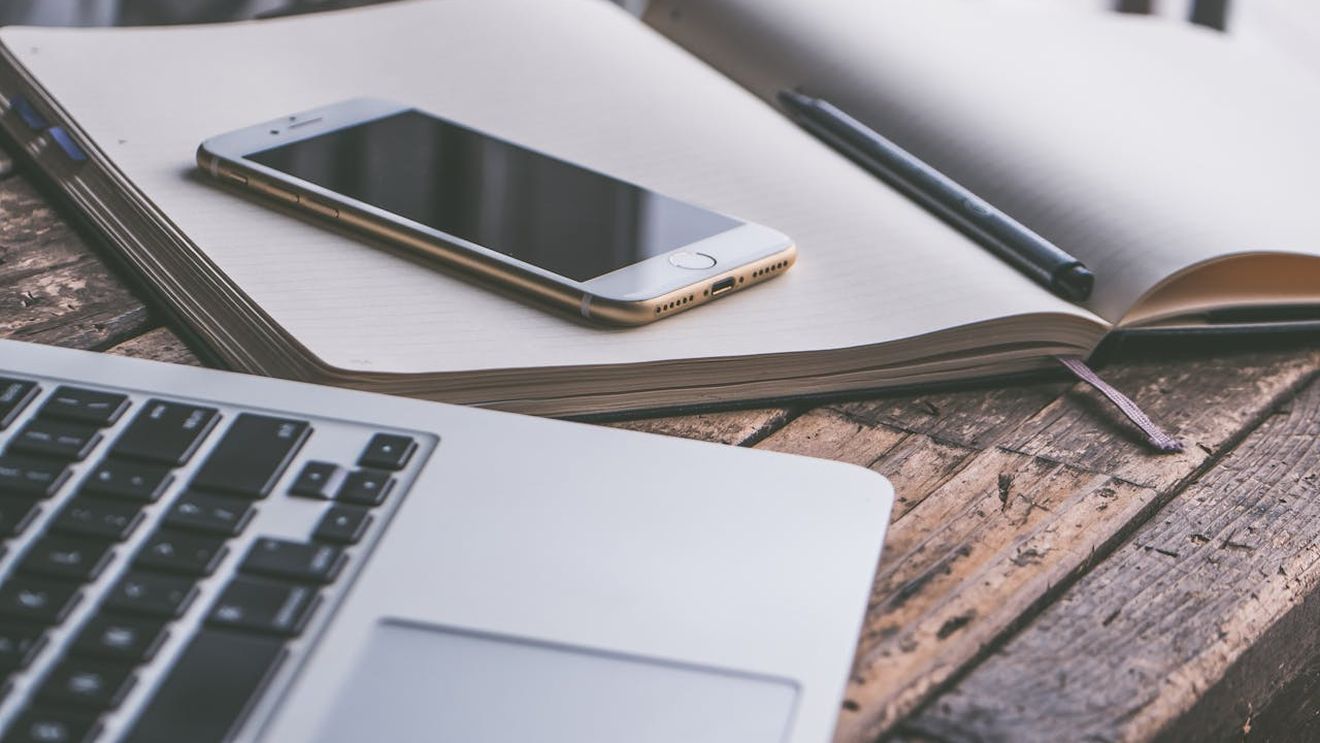 Pachetul majoritar de acțiuni al site-ului de dreapta „Atlantico”, preluat de un afacerist român / Cine este „misteriosul strateg electoral”, cum îl numește presa franceză