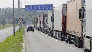 Șoferii de camioanelor de transport marfă nu vor mai avea nevoie de test negativ de coronavirus la intrarea în Grecia, anunță Ministerul de Externe