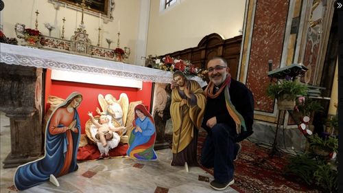 Scandal  în Italia, după ce într-o biserică pruncul Iisus a fost portretizat cu două mame: „Familiile nu mai sunt doar tradiționale”