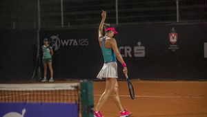VIDEO Irina Begu s-a calificat în sferturile BCR Iași Open/ Begu este principala favorită a turneului