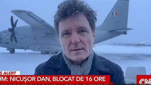 VIDEO Nicușor Dan, singurul șef de stat rămas blocat pe aeroportul din Paris / UPDATE Aeronava Spartan a decolat după-amiază spre România