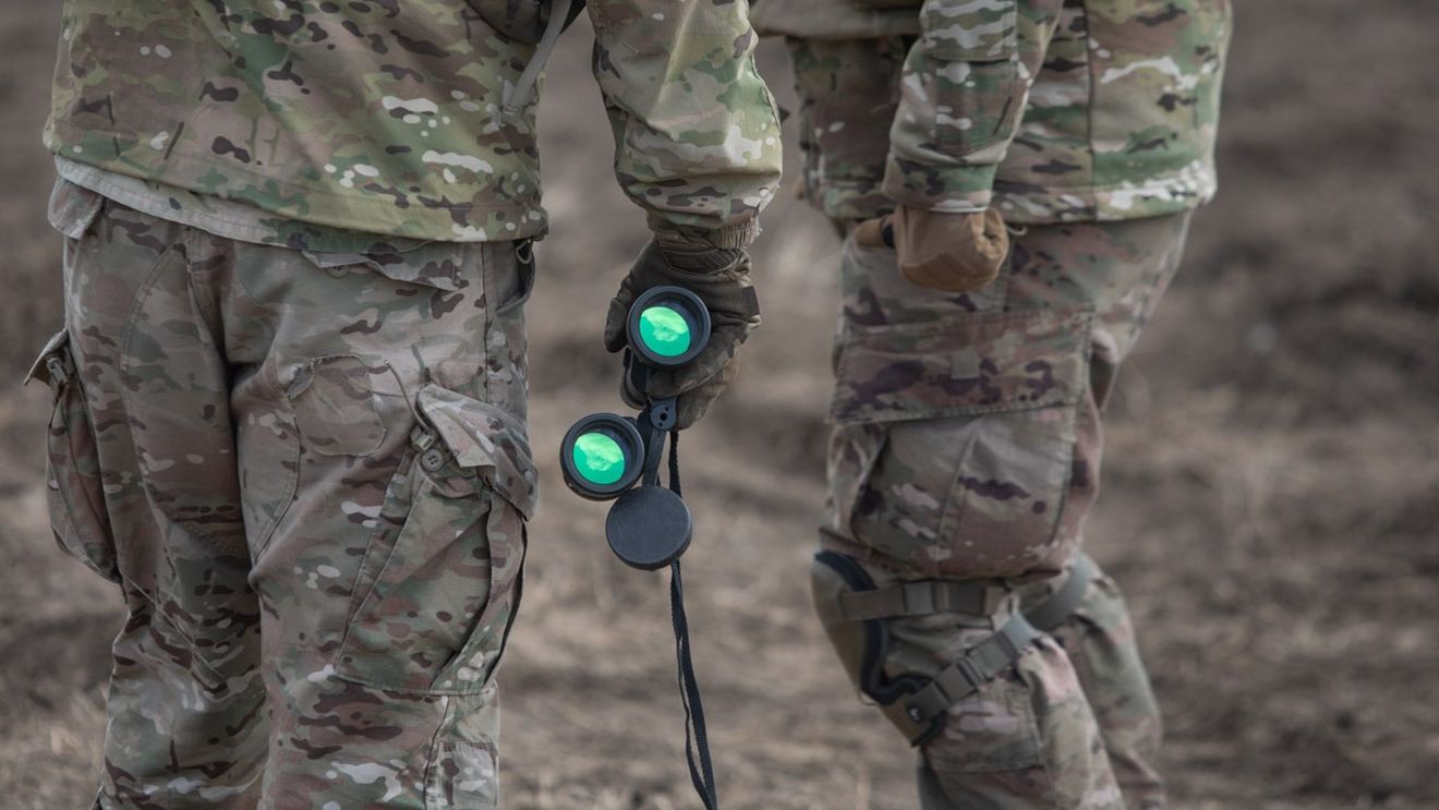 Un soldat din Arad, condamnat la 3 luni de închisoare cu suspendare pentru insubordonare / A refuzat să meargă într-o misiune, la 5 dimineața / Cu o zi înainte misiunea s-a anulat pentru că s-a defectat TAB-ul, iar soldatul s-a declarat epuizat / Decizia nu e definitivă