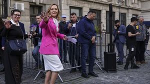 Lasconi, întrebată dacă este de acord cu legalizarea căsătoriei între persoane de acelaşi sex: Politicianul nu are ce căuta în dormitorul oamenilor / Sunt pentru parteneriatul civil