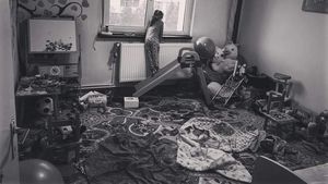 REPORTAJ Cu copiii în pandemie. Despre lockdown-ul mamelor în vremea COVID-19 (I)