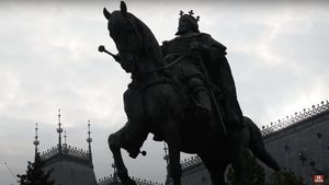 Statuia lui Ştefan cel Mare din faţa Palatului Culturii din Iaşi va fi restaurată. Monumentul vechi de 140 de ani se găseşte într-o stare avansată de degradare