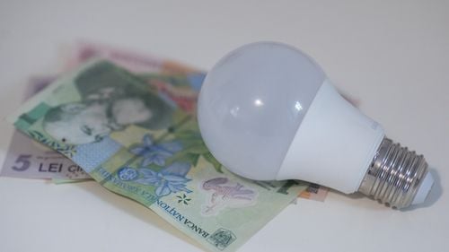 Un ONG românesc va instala 100.000 de becuri LED în România și Republica Moldova