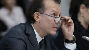 Ministrul Finanțelor, Florin Cîțu, anunță înghețarea salariilor demnitarilor / Alte măsuri de reducere a cheltuielilor: concedieri din apartul bugetar, interzicerea cumulului pensiei cu salariul, eliminarea pensiilor speciale