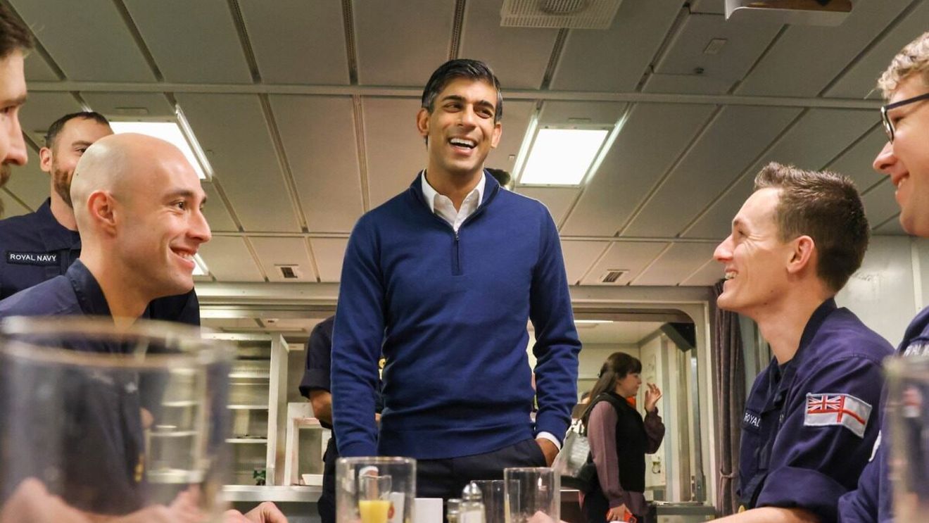 Închisoare cu suspendare pentru un tânăr din Marea Britanie care i-a trimis mesaje rasiste fostului premier Sunak