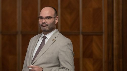 EXCLUSIV Omul care organizează alegerile în România, Constantin Mitulețu, vizat de o plângere penală ANI pentru că și-ar fi angajat cumnata în instituție. Mitulețu: Nu demisionez, nu e nici un conflict de interese