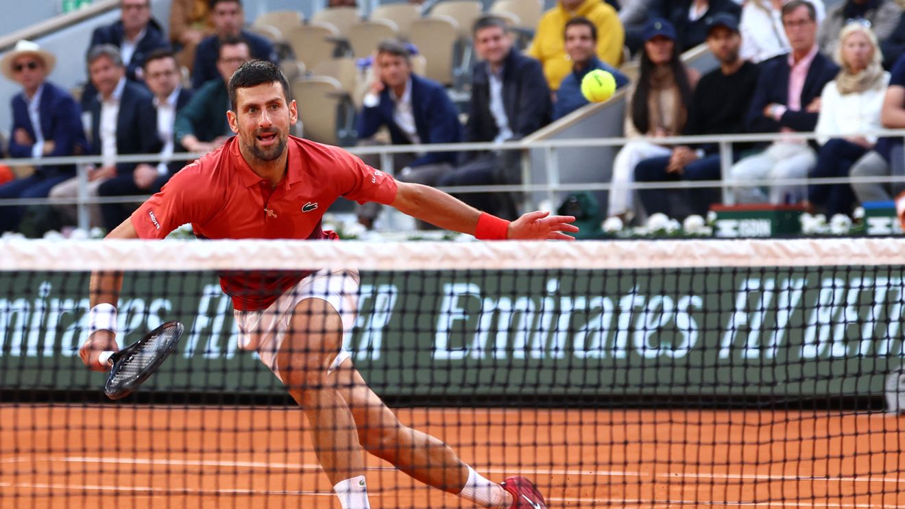 Novak Djokovic s-a calificat în sferturi la Roland Garros, după cinci seturi şi patru ore şi 39 de minute de joc / Record de victorii în grand slam
