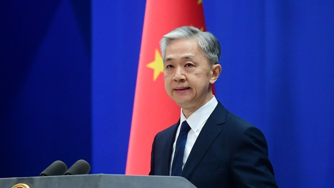 China speră ca vizita premierului japonez în Ucraina să ajute la „răcorirea situaţiei” şi „nu opusul”