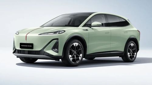 Mânerele electronice încastrate în caroserie vor fi interzise, pe autovehiculele produse în China / Împiedică salvarea pasagerilor, dacă sistemul se blochează