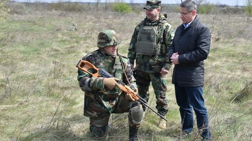 Ministrul moldovean al Apărării despre acuzaţiile fără probe ale lui George Simion privind frauda la vot din Republica Moldova: “Aducerea dezbinării şi a urii între popoare este un element al războiului hibrid în scopul şi interesul Federaţiei Ruse”