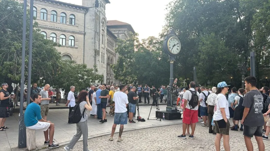 protest Universitate impotriva doliu national Iliescu