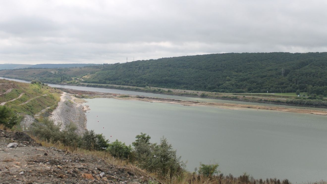 Investigație: Moldova, afectată puternic de un mega-proiect energetic al Ucrainei pe Nistru. Experții avertizează că vor apărea probleme cu apa potabilă, dar și cu poluarea