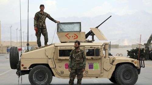 Cum ar putea Trump să ia înapoi baza Bagram de la talibani