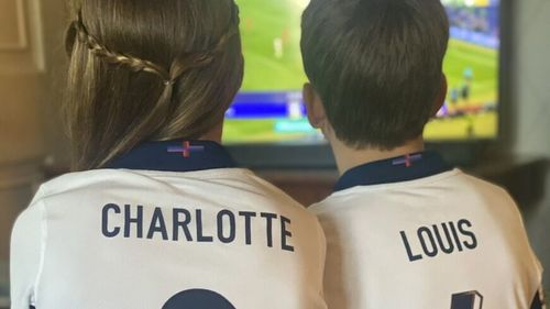 Kate şi William au publicat o fotografie cu Charlotte şi Louis urmărind finala Euro 2024