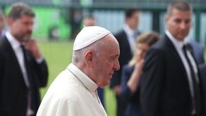 Papa Francisc: Persoanele homosexuale au dreptul să se afle într-o familie / Ceea ce trebuie să facem este să creăm o lege privind uniunile civile