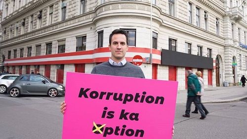 VIDEO Liderul NEOS Viena, în vizită la București: ALDE România nu acționează ca un partid liberal/ Dorim să-i ajutăm pe cei de la USR să devină membri ALDE european