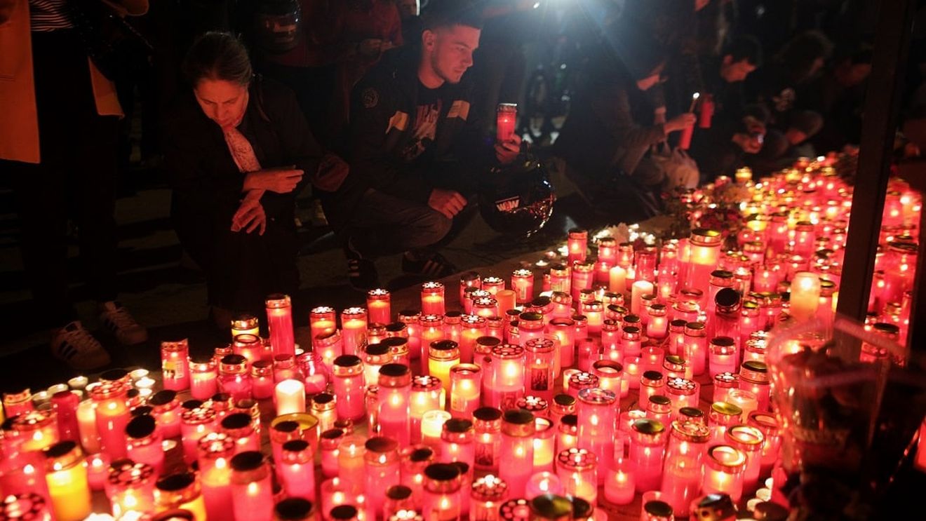 Supraviețuitorii incendiului de la Colectiv cer Guvernului înființarea unui Mecanism Național de Intervenție de Urgență în Cazul Accidentelor cu Victime Mari Arși