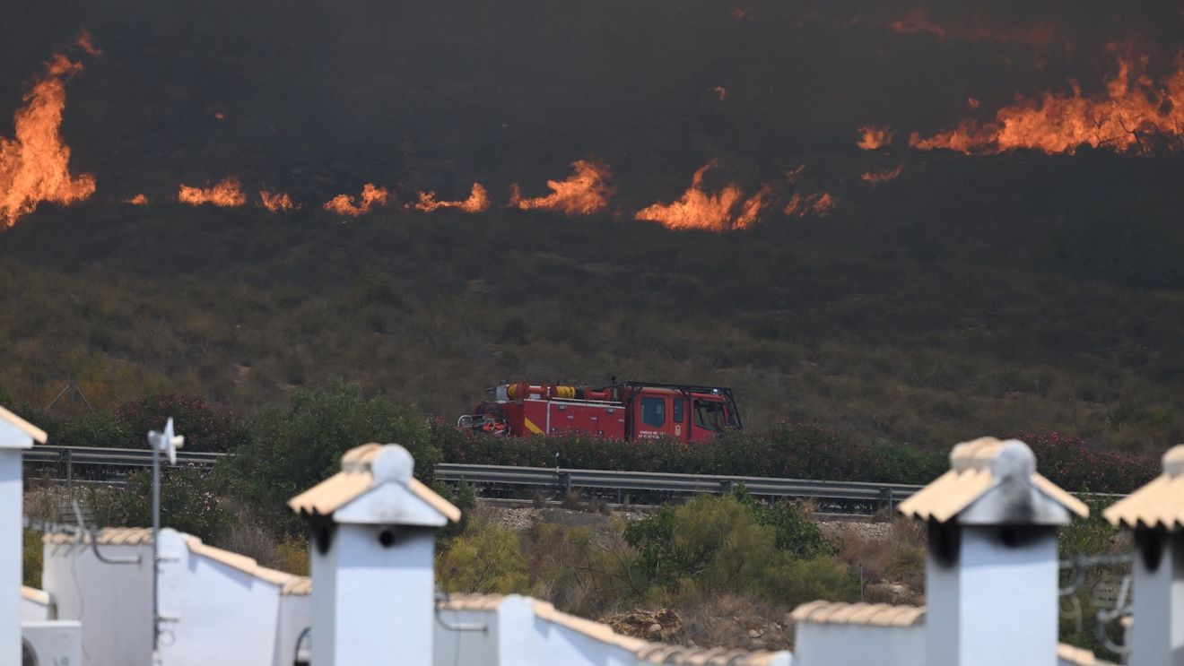 Mesaj al președintelui Nicușor Dan în urma incendiilor devastatoare din Spania care au ucis cel puțin 12 persoane: „România își exprimă solidaritatea cu Spania și cu poporul spaniol în aceste momente dureroase”