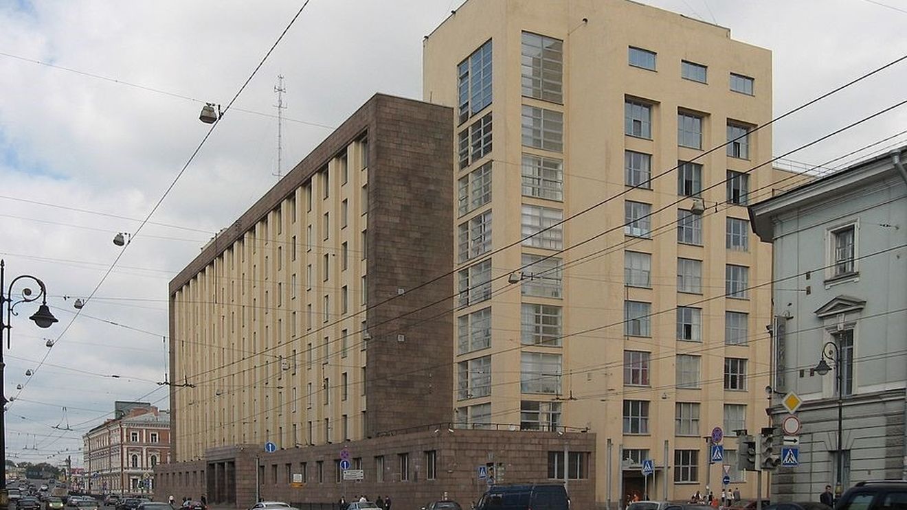 O profesoară universitară din Sankt Petersburg povestește cum a demisionat ca urmare a denunțului unui student, ca pe vremea sovieticilor:  Societatea rusă a pierdut această bătălie cu Leviatanul