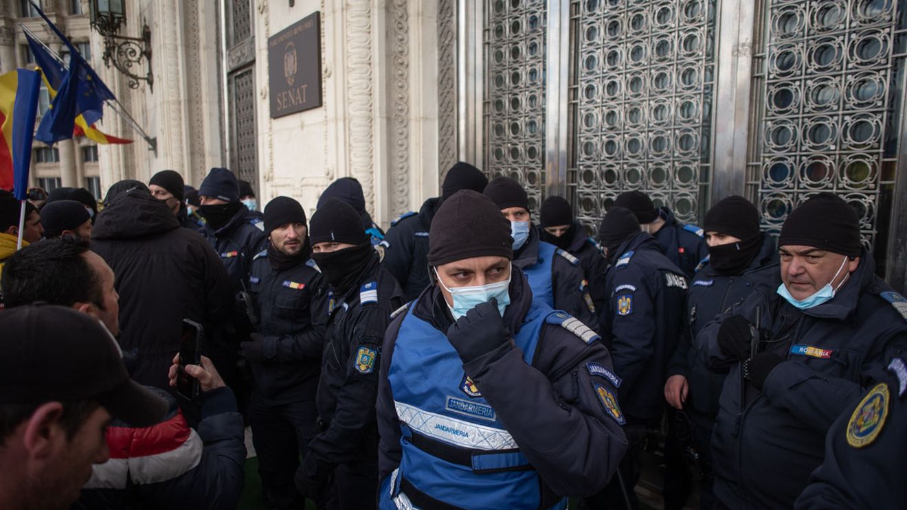 Jandarmeria anunță că va face demersuri pentru sancţionarea organizatorilor şi participanţilor la protestul AUR care au încălcat legea