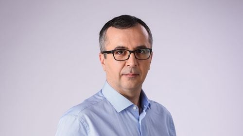 „Șaorma cu frișcă”, oferta Radio România în 2021, un post cu o audiență în scădere, îmbătrânită și un nivel modest de educație - interviu cu fostul director interimar, Liviu Popescu