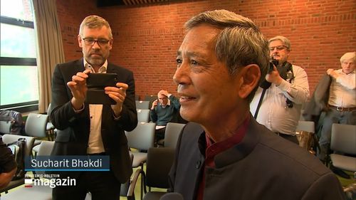 Un controversat microbiolog coronasceptic și anti-vaccinist a fost achitat de un tribunal din Germania pentru incitare la ură împotriva evreilor și banalizarea Holocaustului. Decizia nu e definitivă