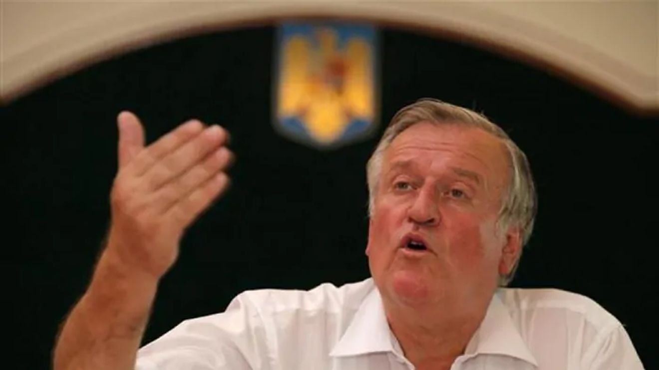 Revoluționarul Lorin Fortuna va avea statuie la Timișoara / A fost președintele primului partid constituit în zilele Revoluției din 1989 / El e inventatorul robotului telefonic ce dădea ora exactă în toată România