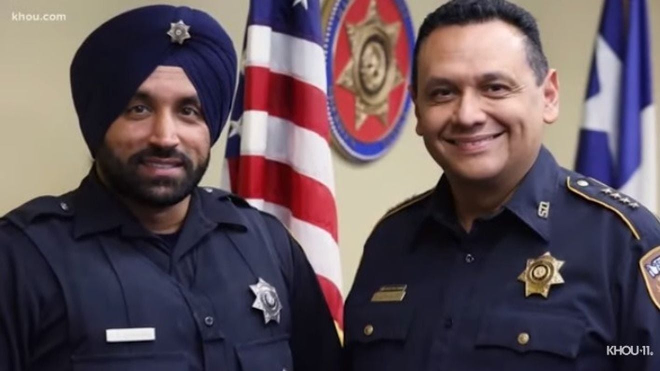 Un polițist texan care purta barbă și turban din devotament pentru Sikh, credința sa religioasă, a fost ucis în trafic, în timpul unui control de rutină