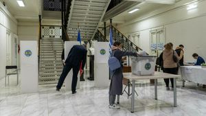 Discurs-manifest după referendumul trecut la limită în R. Moldova: „Dați foc pașapoartelor românești și cărați-vă în Rusia”