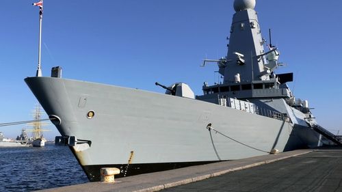 Navele marinei de război britanice vor fi desfășurate în Marea Neagră pe fondul tensiunilor în creștere între Rusia și Ucraina. Patru avioane de luptă vor sosi în România