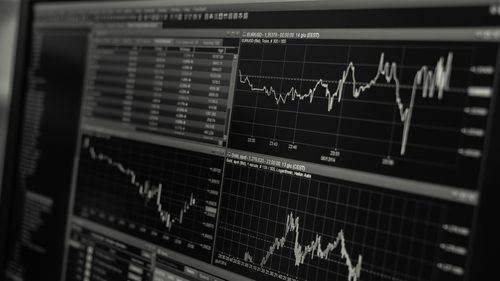 Agenția de rating japoneză Japan Credit Rating Agency revizuiește perspectiva ratingului României la „stabilă”, pe fondul măsurilor de consolidare fiscală și a rezilienței economice