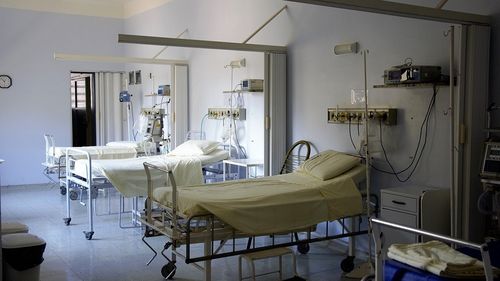 Un bărbat de 47 de ani care face dializă s-a vindecat de coronavirus în spitalul din Alba Iulia