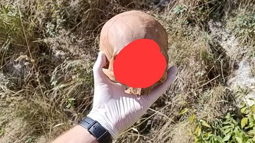 Oase umane și îmbrăcăminte, găsite de salvamontiști pe vârful Ţucla din masivul Buila-Vânturariţa