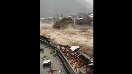 Pakistanul va avea nevoie de peste 10 miliarde de dolari pentru a repara pagubele provocate de inundații