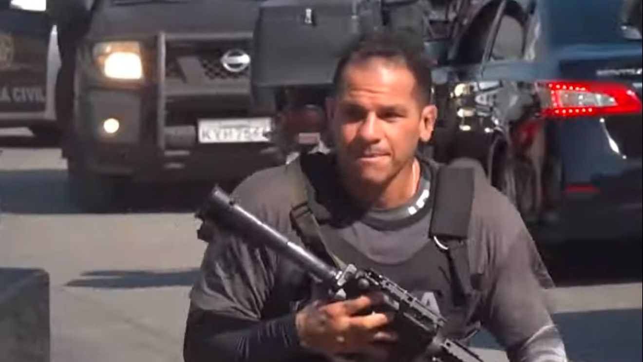 VIDEO Cel puțin 25 de morți, printre care și un polițist, într-o operațiune de amploare împotriva traficanților de droguri în Rio de Janeiro