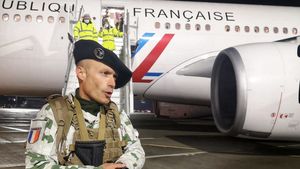Le Monde descrie ”sosirea discretă” a soldaților francezi în România, în comparație cu primirea făcută soldaților americani