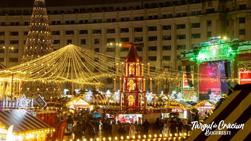 S-a aprins iluminatul festiv în cadrul Târgului de Crăciun Bucureşti 2025, din Piaţa Constituţiei / Primarul interimar Stelian Bujduveanu: 7 milioane de becuri tip LED strălucesc în Capitală