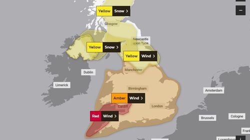 Avertizare meteo roșie emisă pentru uraganul Eunice, așteptat să lovească violent sud-vestul Marii Britanii vineri dimineața