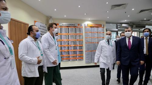 Turcia anunță că a comandat 50 de milioane de doze din vaccinul rusesc Sputnik V