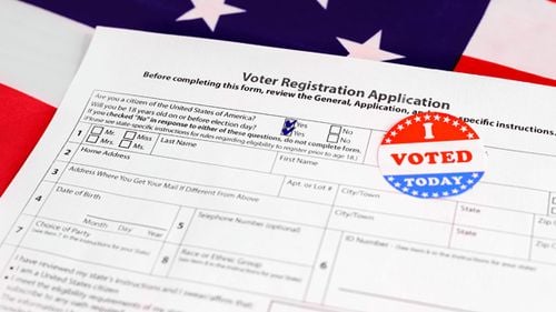 Mulți alegători din generația Z și-au semnat numele greșit, ceea ce a dus la anularea unui mare număr de voturi prin corespondență în Statele Unite