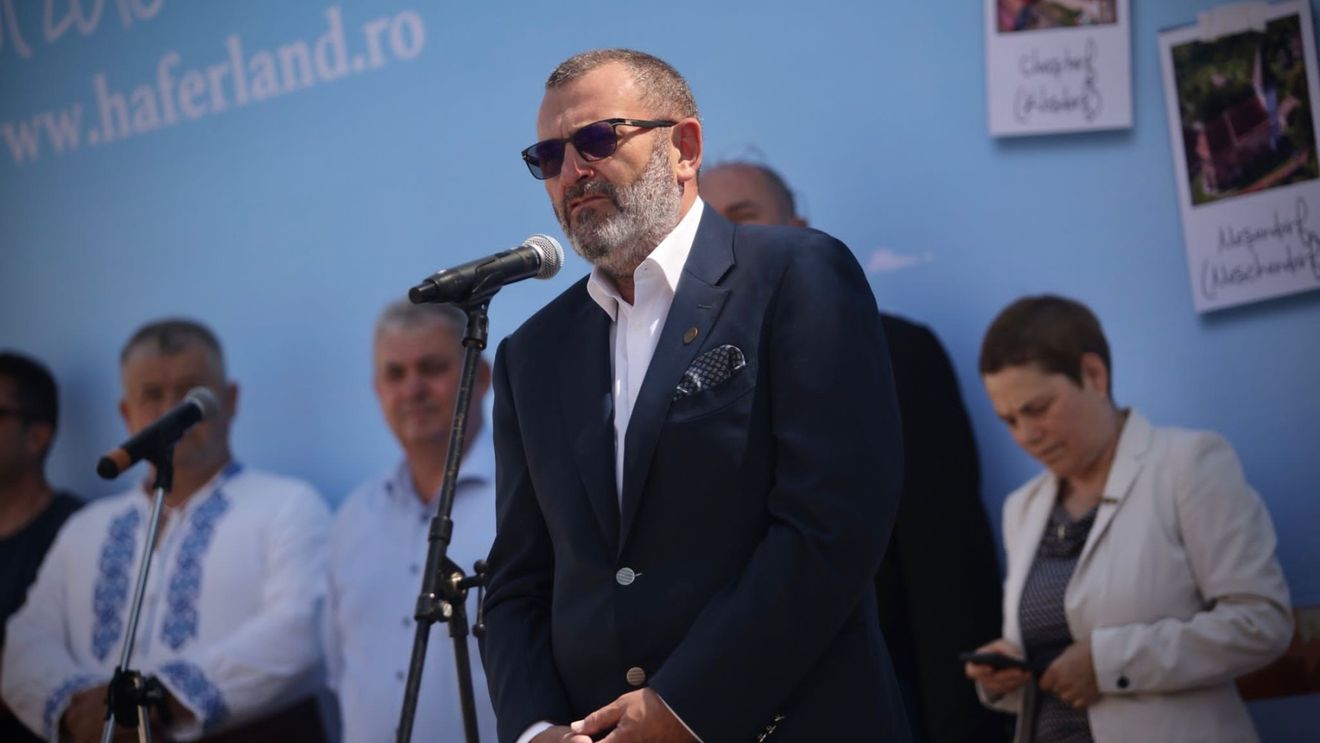 Afacerea BMW. Cum justifică Poliția Română cumpărarea a sute de BMW-uri de la prietenul lui Iohannis: Polițiștii au nevoie de mașini puternice pentru urmăririle din trafic / Alte 3 mărci auto se pliau pe cerințele tehnice, dar nu au participat la licitație - Mercedes, Jaguar și Alfa Romeo